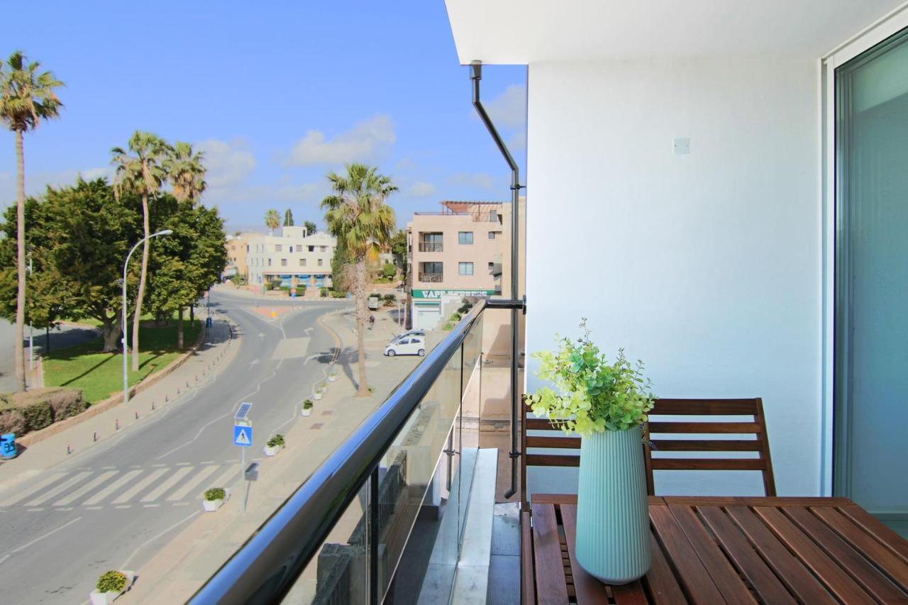 Phaedrus Living - Seaside Executive Flat Harbour 206 Apartamento Pafos Exterior foto